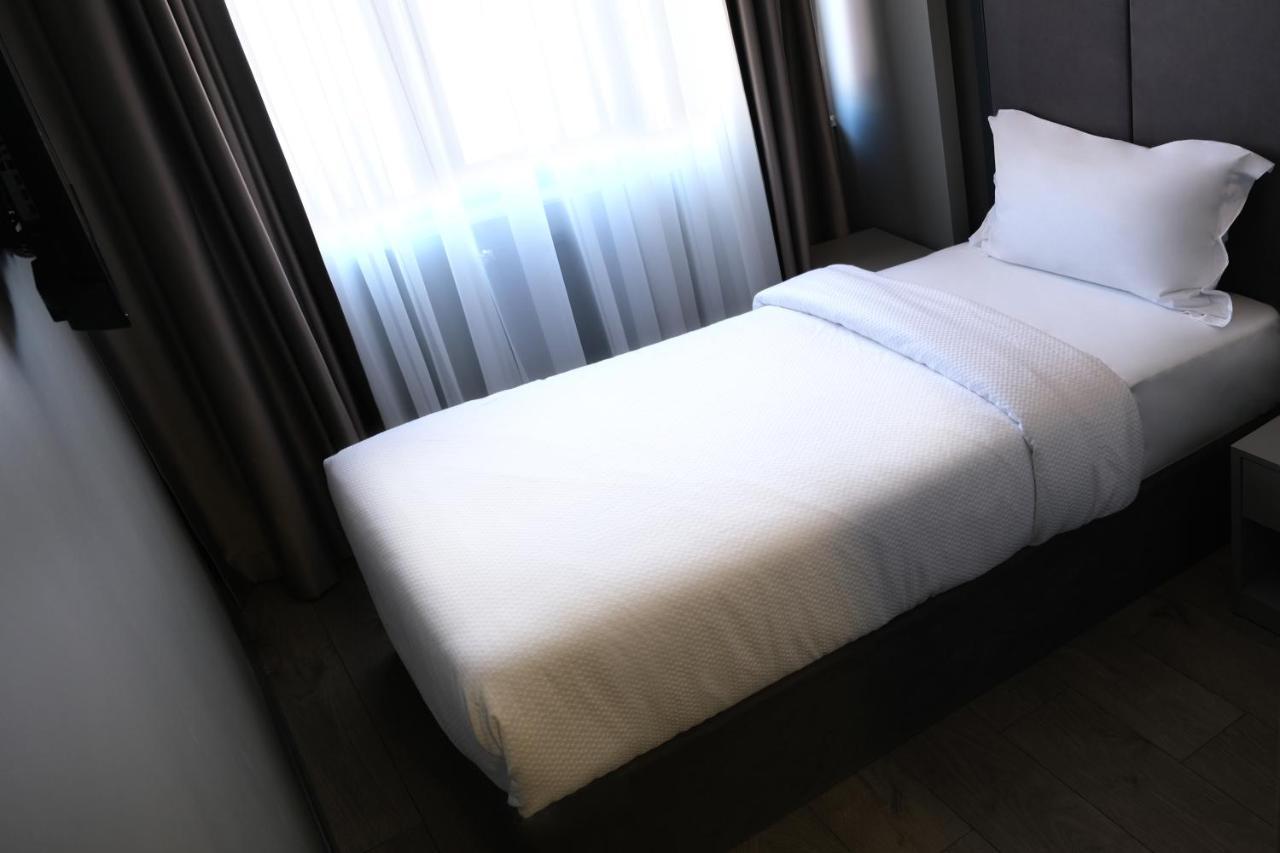 Dilens Bosphorus Hotel Istanbul Bagian luar foto